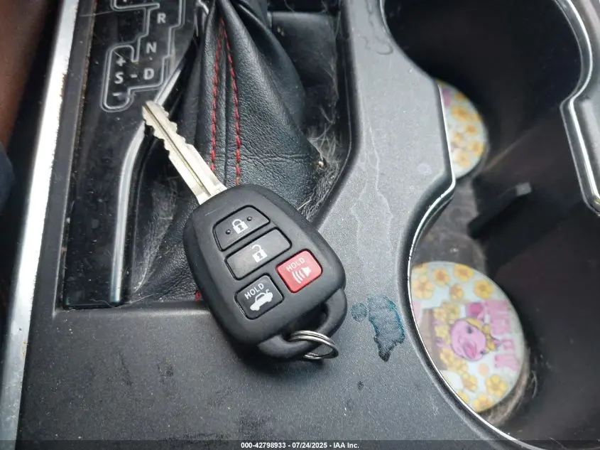2015 TOYOTA CAMRY SE