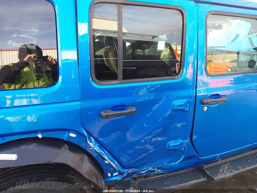 2024 JEEP WRANGLER 4-DOOR SAHARA 4X4