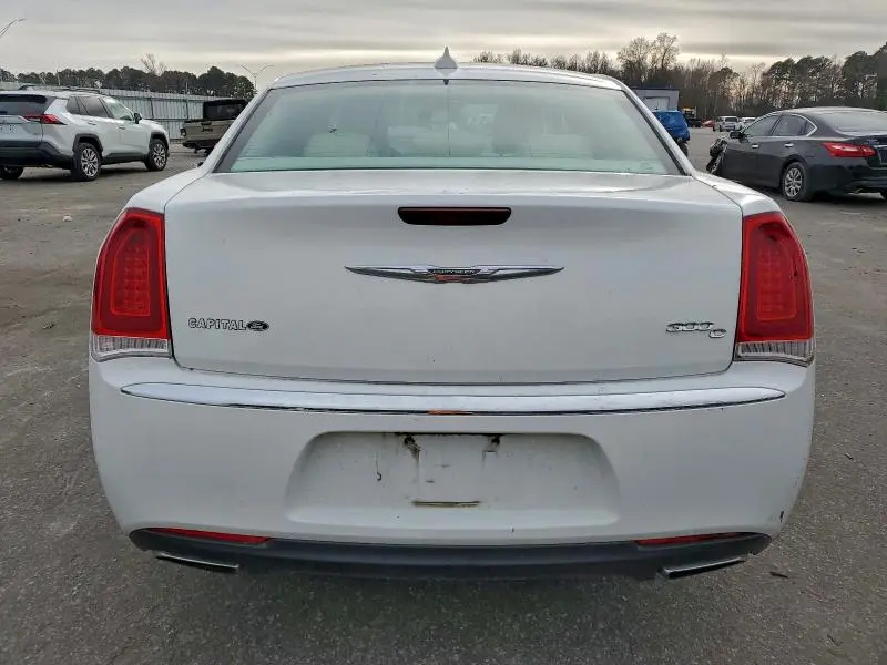 2016 CHRYSLER 300C   