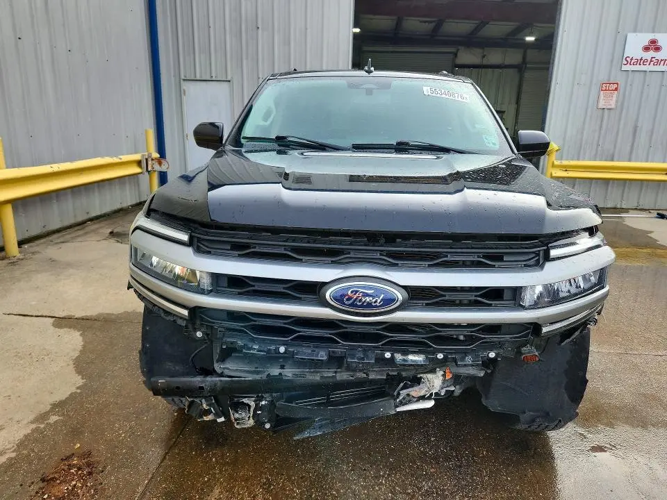 2023 FORD EXPEDITION XLT  