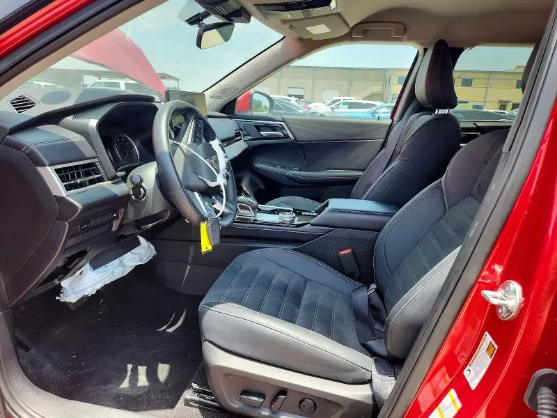 2025 MITSUBISHI OUTLANDER SE  
