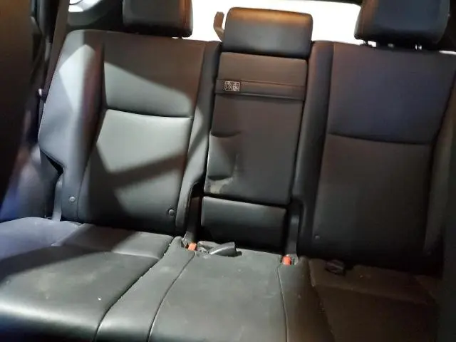 2017 TOYOTA RAV4 HV SE  