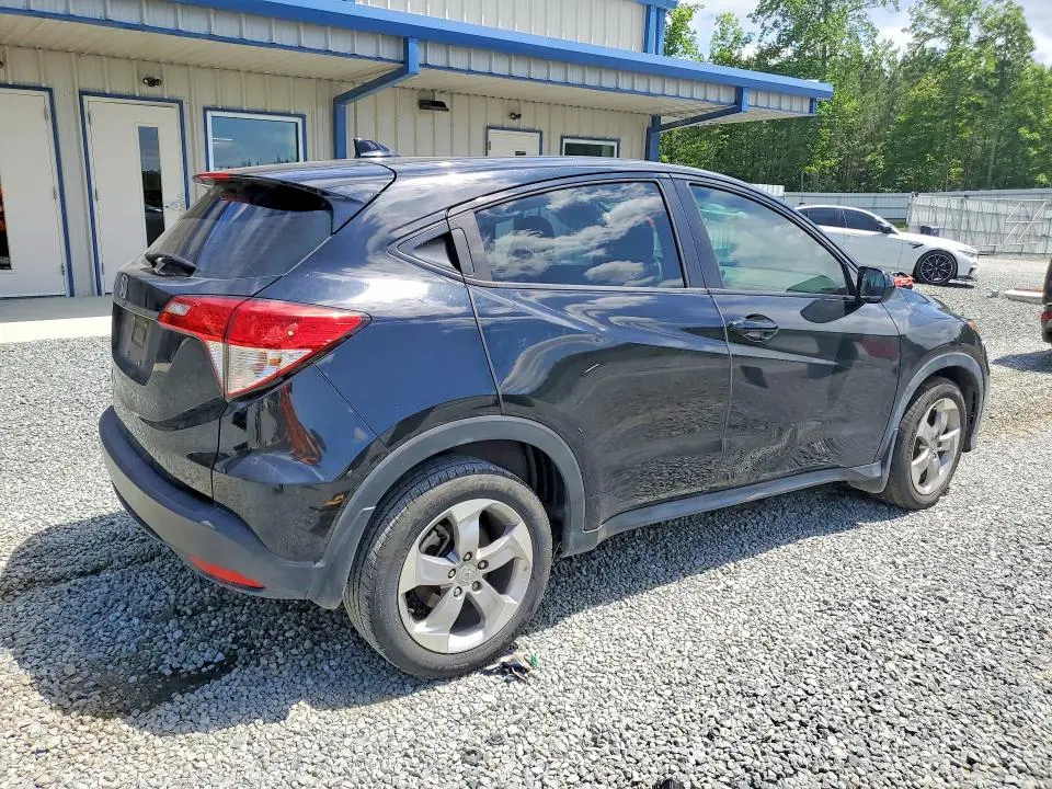 2022 HONDA HR-V LX  