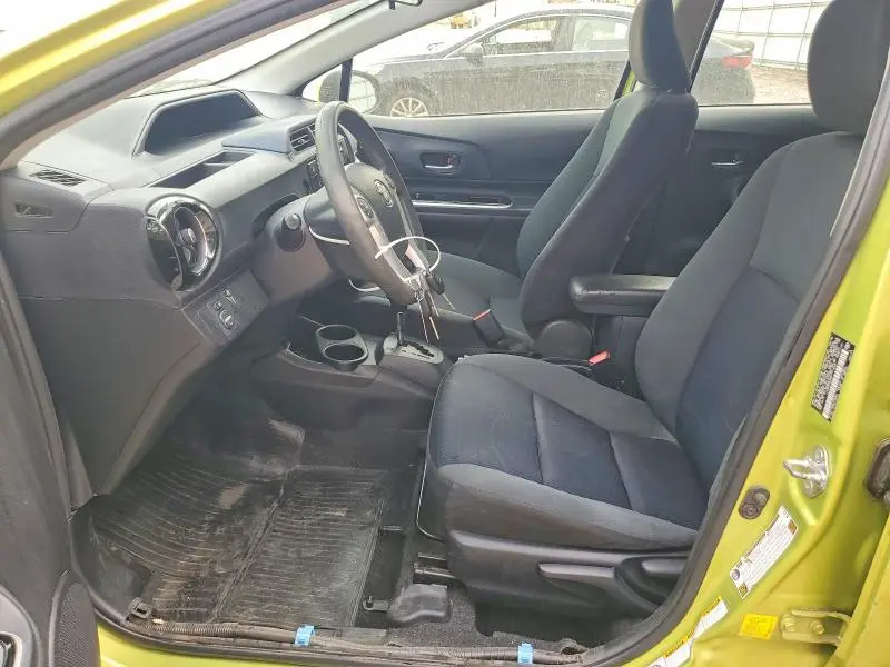 2016 TOYOTA PRIUS C TWO  
