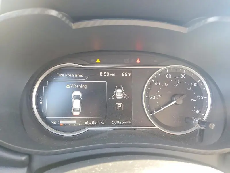 2024 NISSAN VERSA SR  