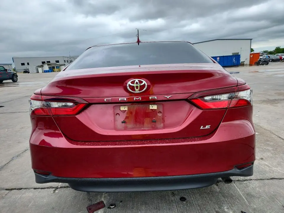 2021 TOYOTA CAMRY LE  