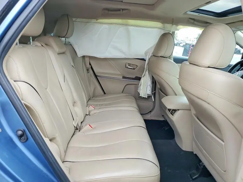 2010 TOYOTA VENZA AWD V6  