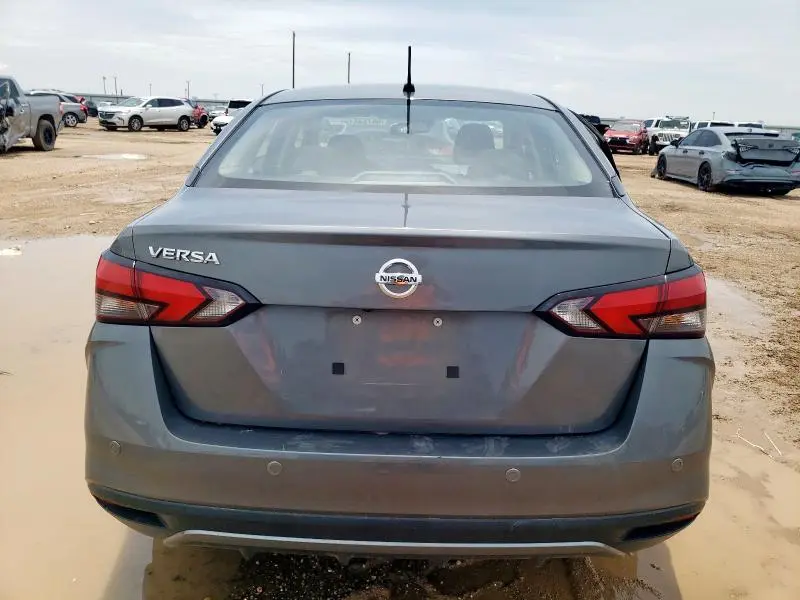 2021 NISSAN VERSA S  