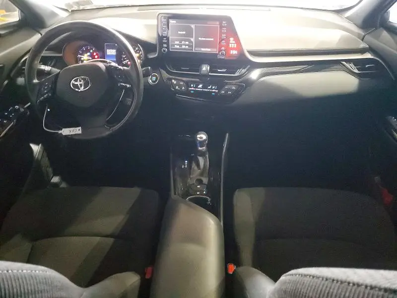 2019 TOYOTA C-HR XLE  