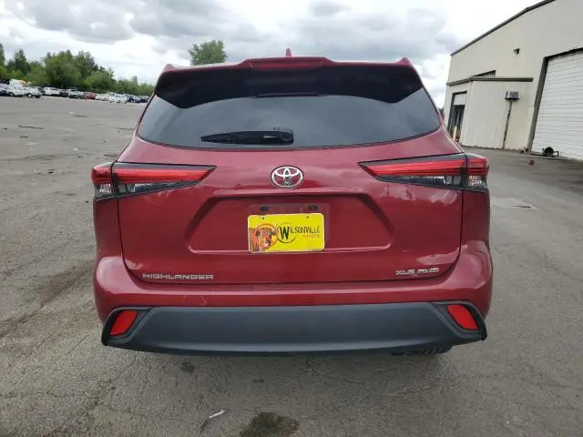 2021 TOYOTA HIGHLANDER XLE