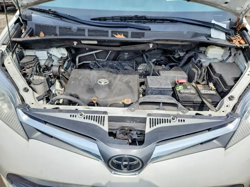 2020 TOYOTA SIENNA XLE 8-PASSENGER  