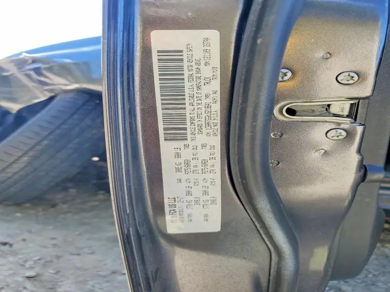 2018 RAM 1500 SLT  