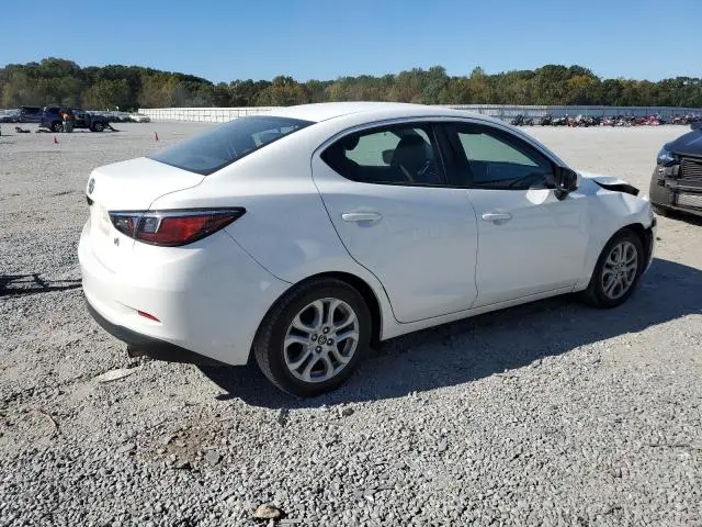 2017 TOYOTA YARIS IA   