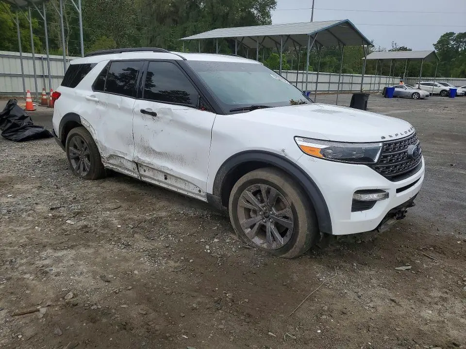 2021 FORD EXPLORER XLT  