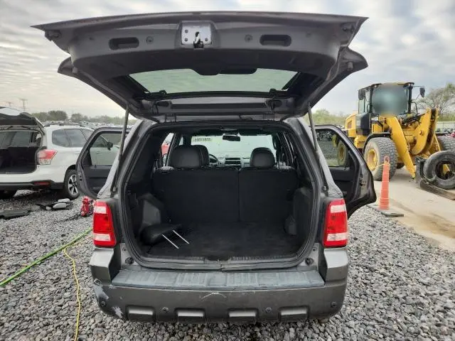 2010 FORD ESCAPE LIMITED  