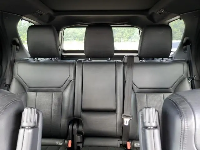 2017 LAND ROVER DISCOVERY SE  
