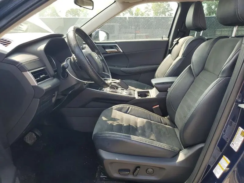 2022 MITSUBISHI OUTLANDER SE  