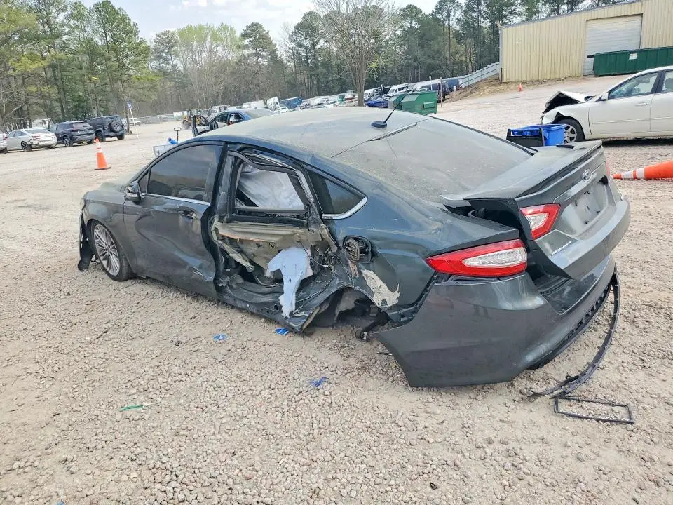 2015 FORD FUSION SE  