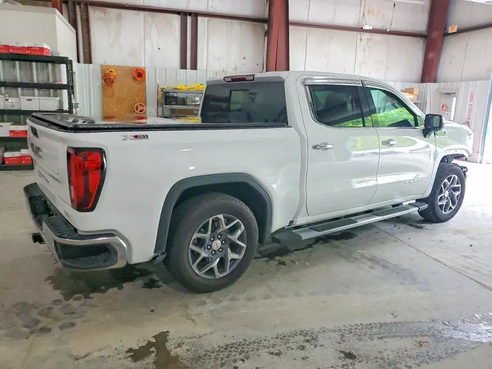 2026 GMC SIERRA K1500 SLT  