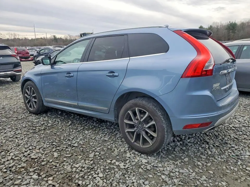 2017 VOLVO XC60 T6 DYNAMIC  