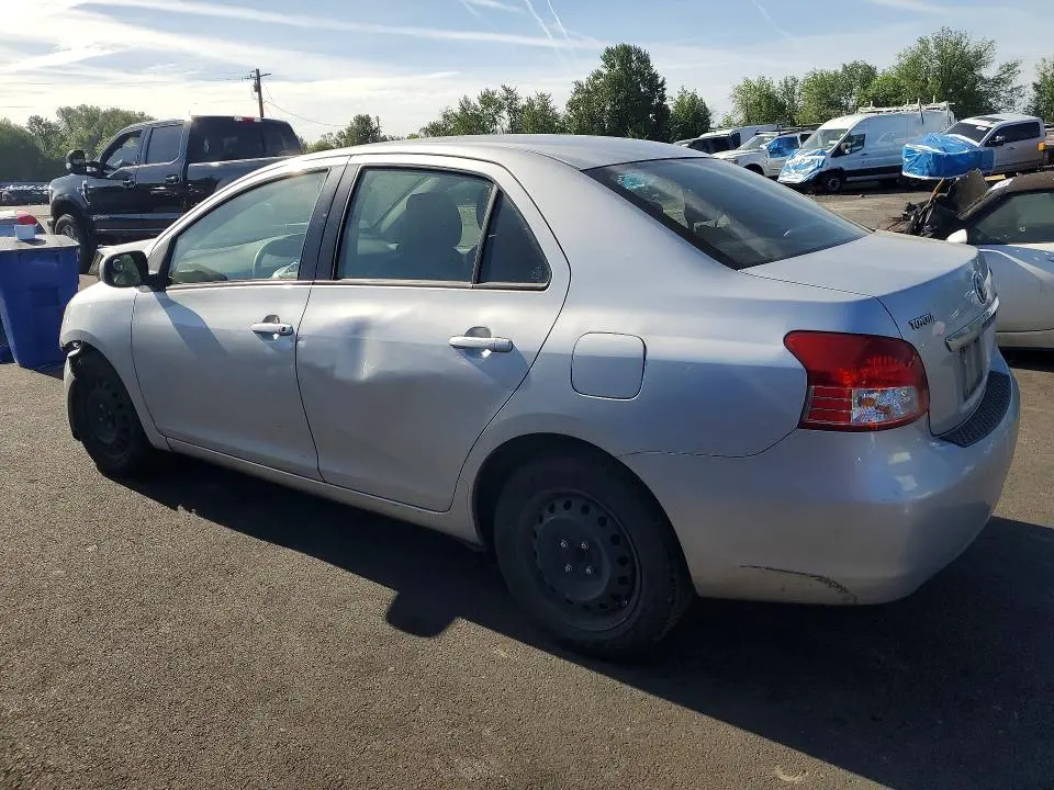 2010 TOYOTA YARIS BASE  