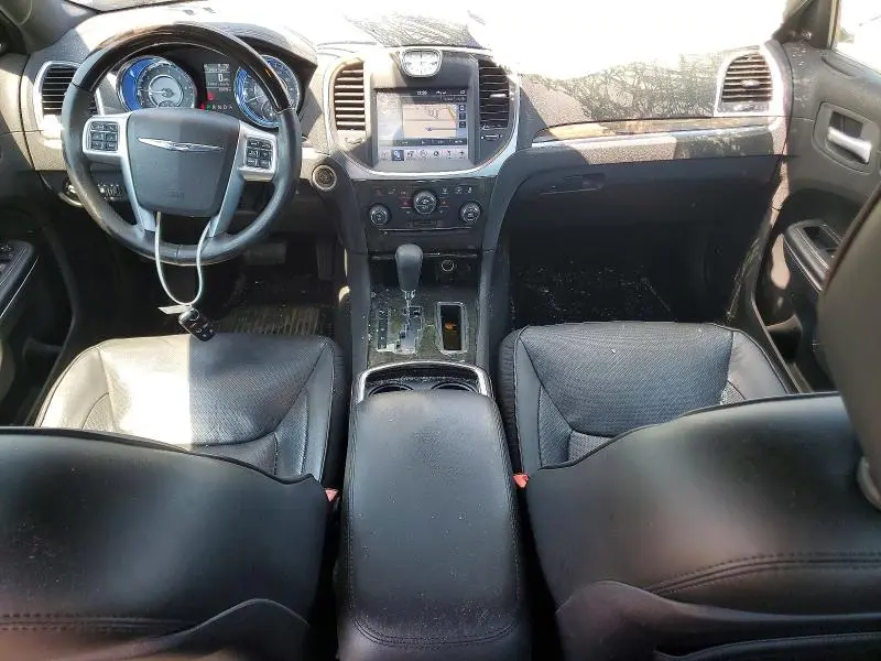 2011 CHRYSLER 300C   