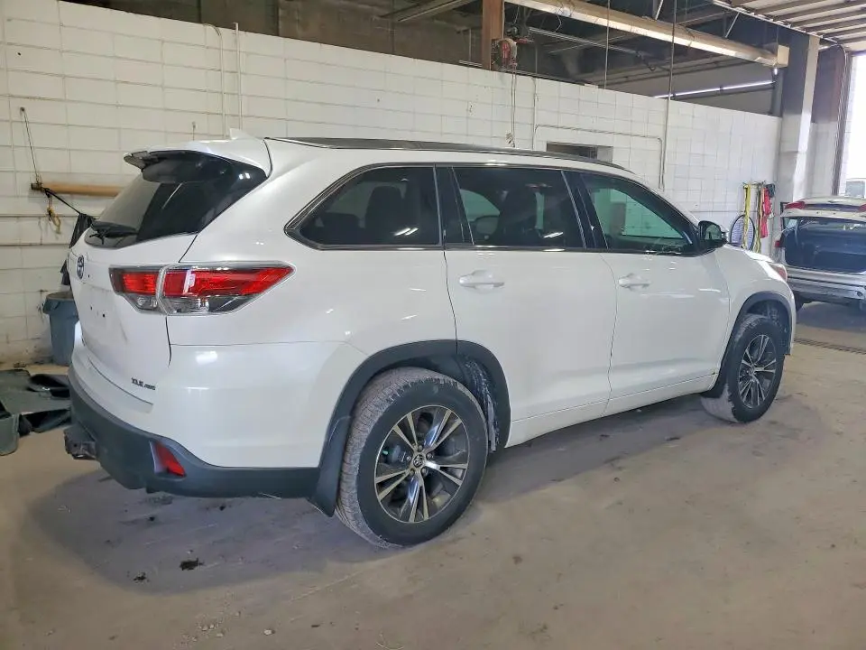 2016 TOYOTA HIGHLANDER XLE  