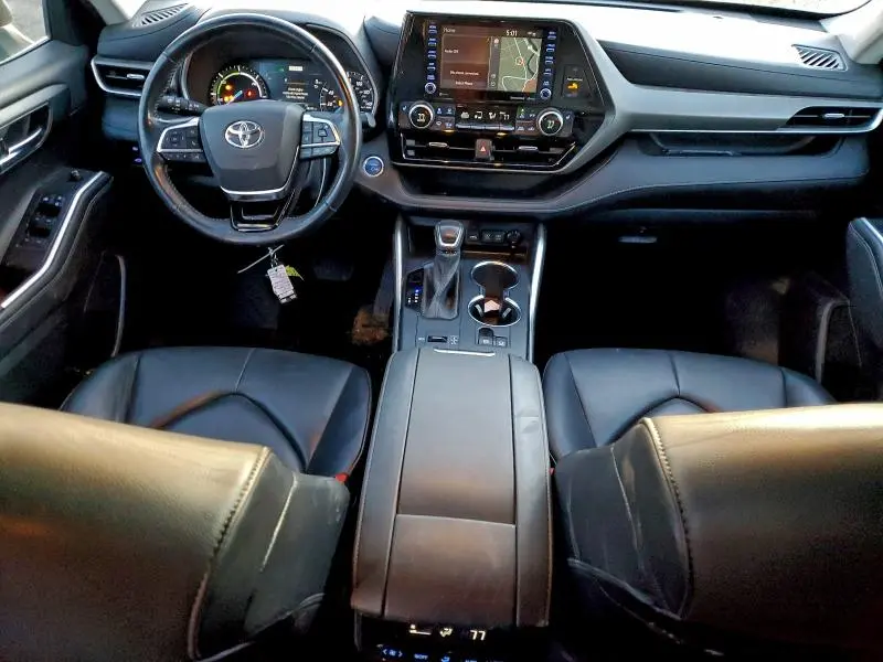 2021 TOYOTA HIGHLANDER HYBRID XLE  