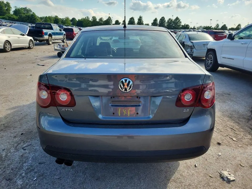 2010 VOLKSWAGEN JETTA SE  