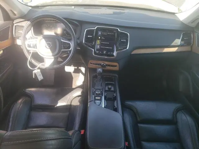 2018 VOLVO XC90 T6  