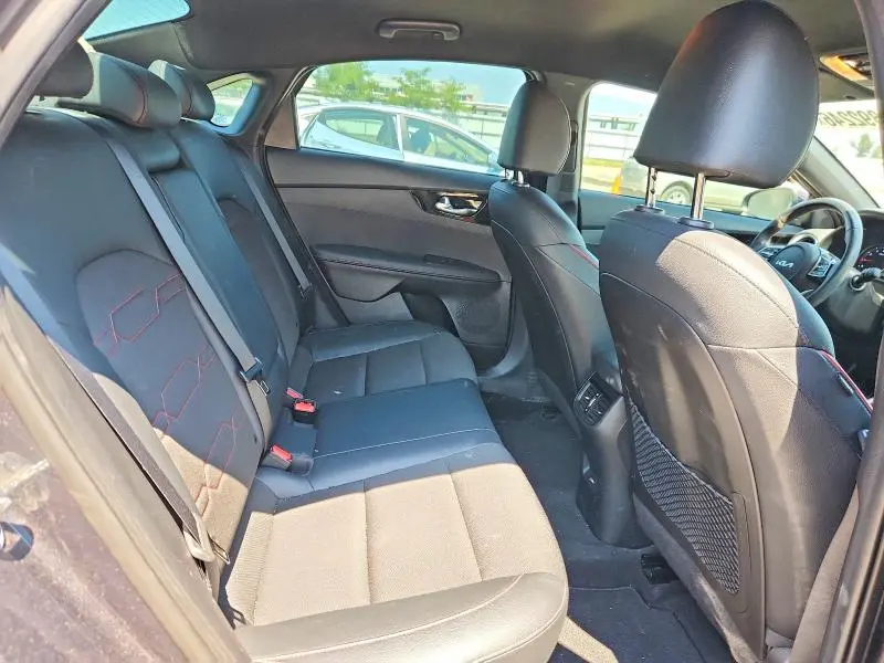 2023 KIA FORTE GT  