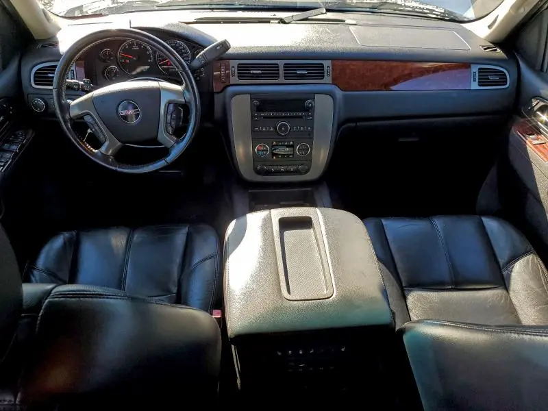 2010 GMC YUKON XL K1500 SLT  