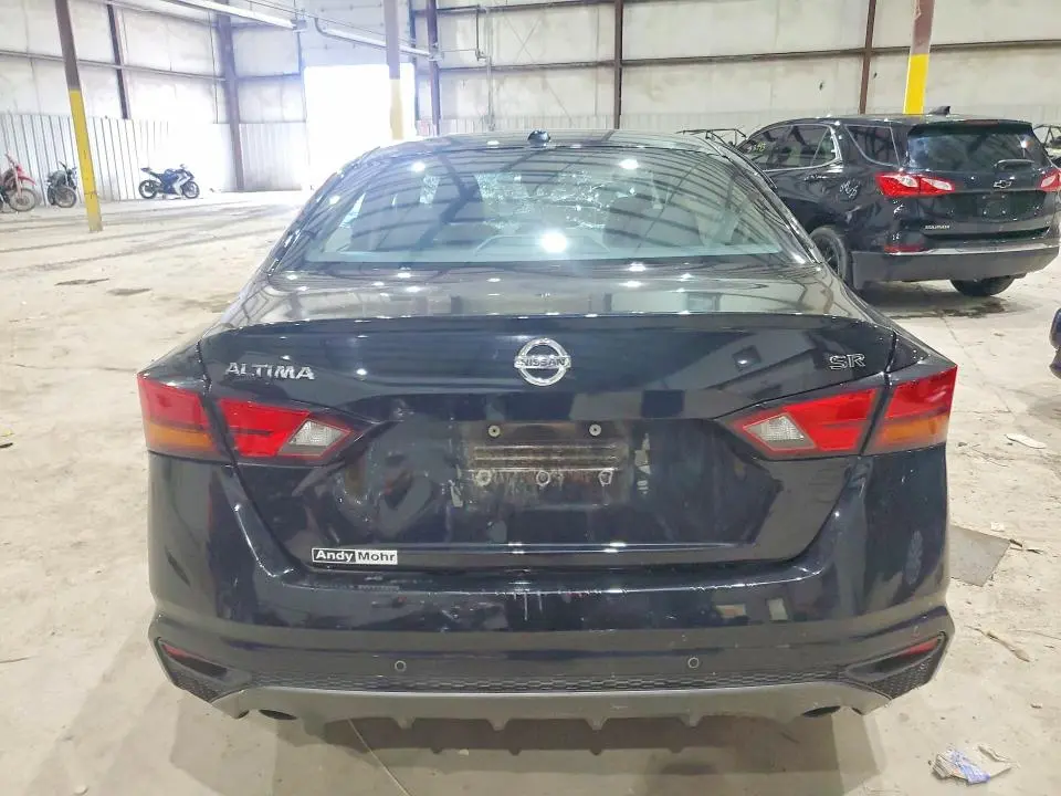 2021 NISSAN ALTIMA SR  