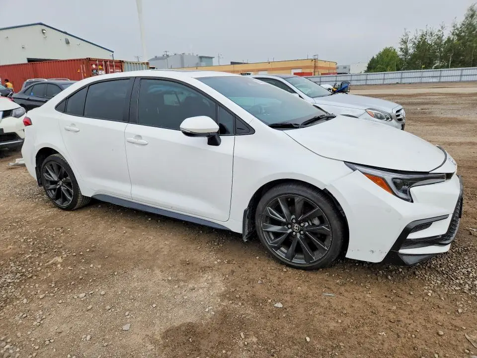 2024 TOYOTA COROLLA SE  