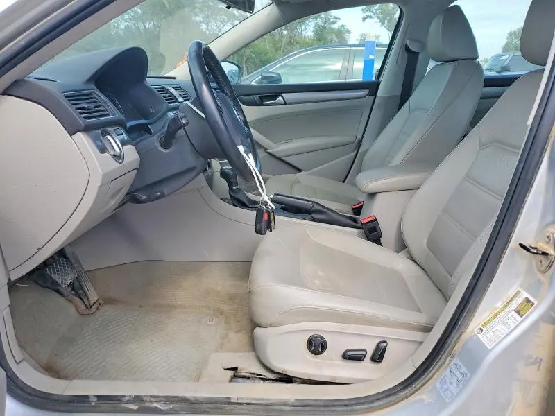 2014 VOLKSWAGEN PASSAT S  