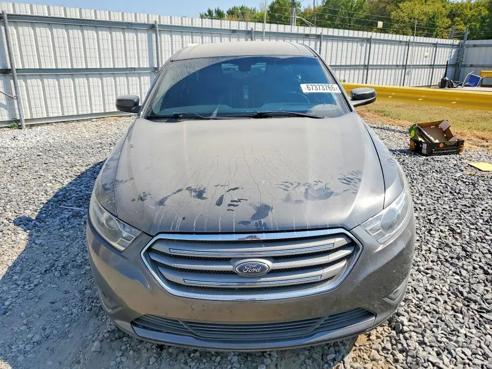 2018 FORD TAURUS SEL  