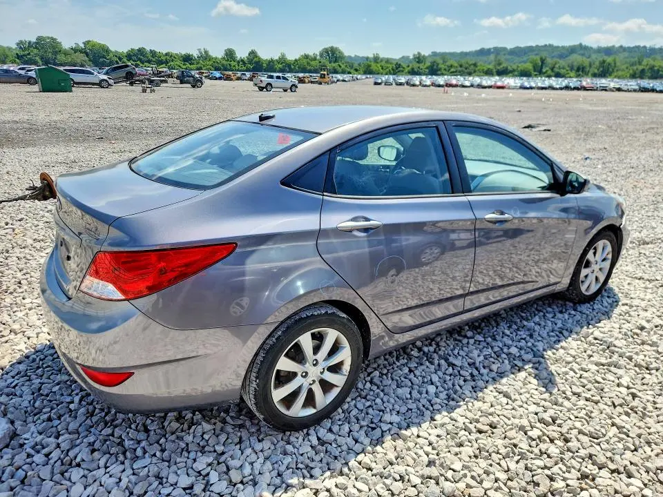 2013 HYUNDAI ACCENT GLS  