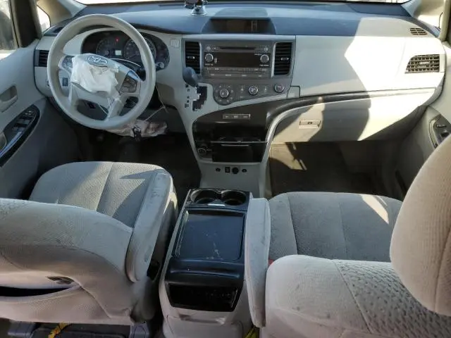 2011 TOYOTA SIENNA LE  