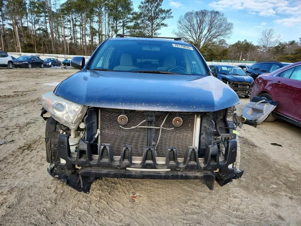 2011 TOYOTA HIGHLANDER BASE  