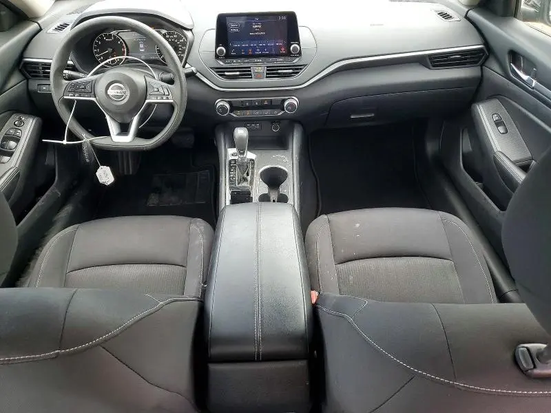 2022 NISSAN ALTIMA SV  