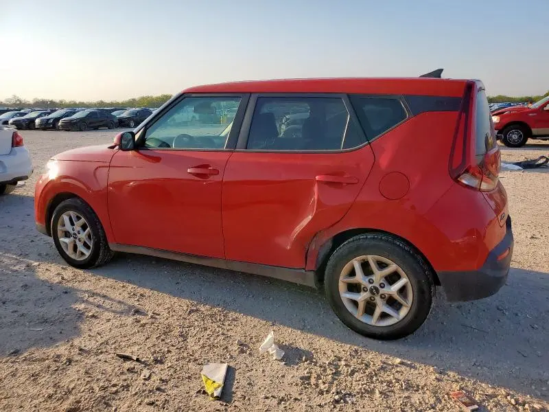 2022 KIA SOUL LX  