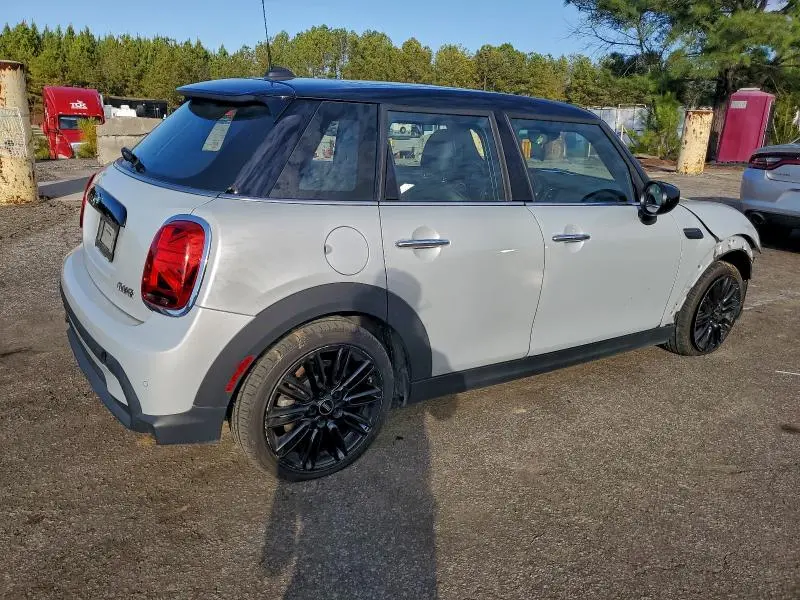 2022 MINI COOPER   