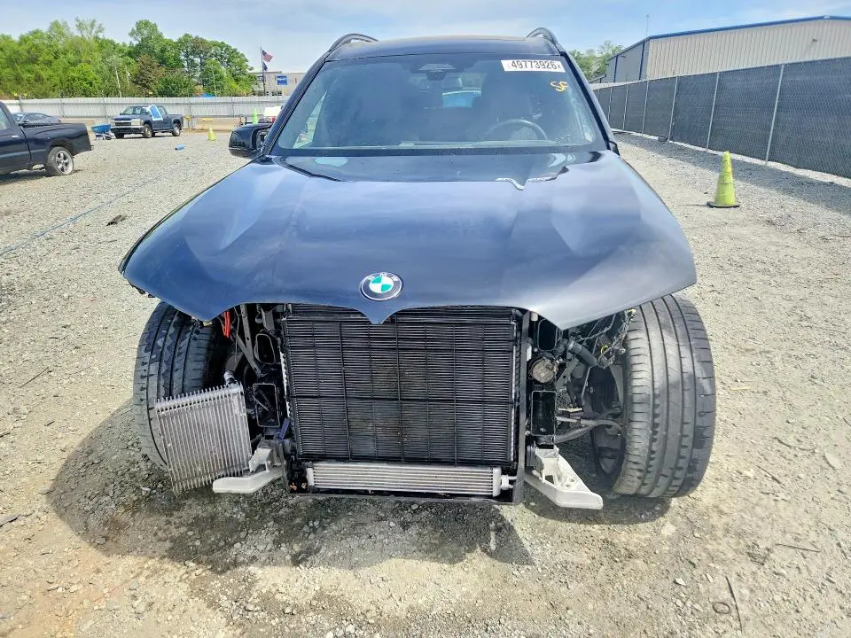 2023 BMW X7 M60I  