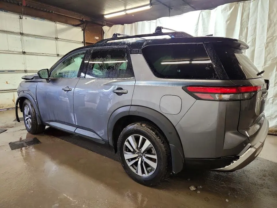 2025 NISSAN PATHFINDER SL  