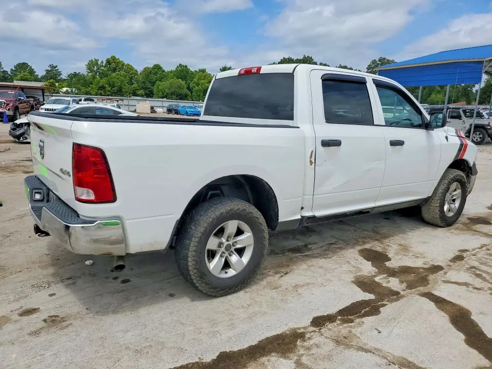 2015 RAM 1500 ST  