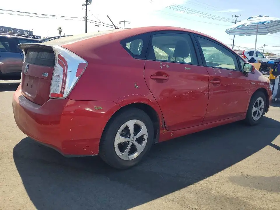 2013 TOYOTA PRIUS TWO  