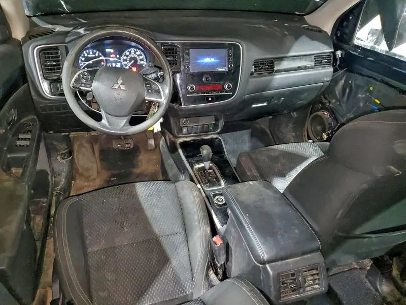 2020 MITSUBISHI OUTLANDER SE  