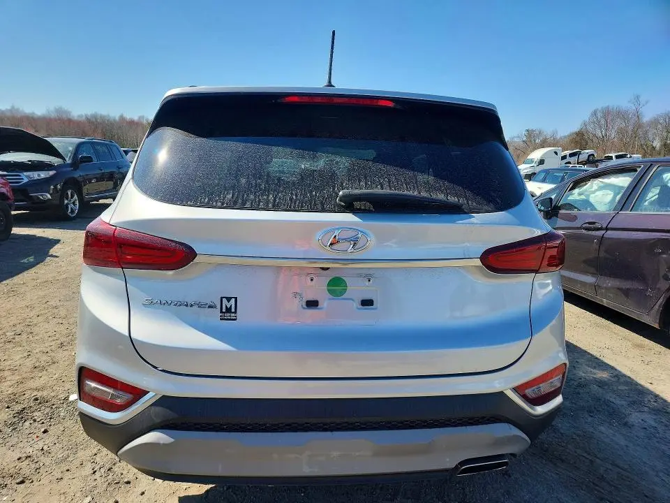 2019 HYUNDAI SANTA FE SE  