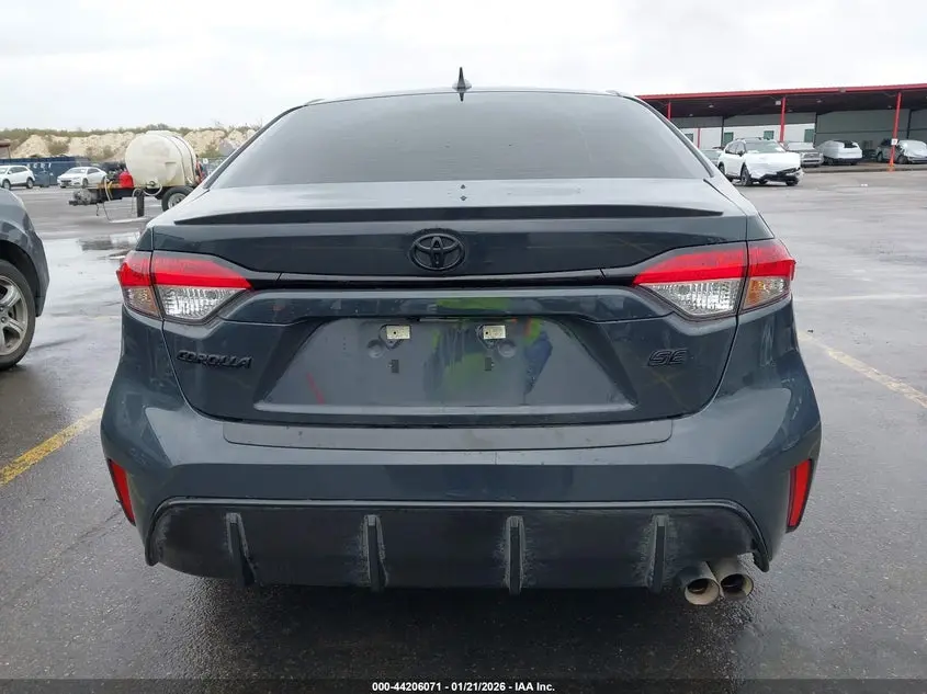 2025 TOYOTA COROLLA SE