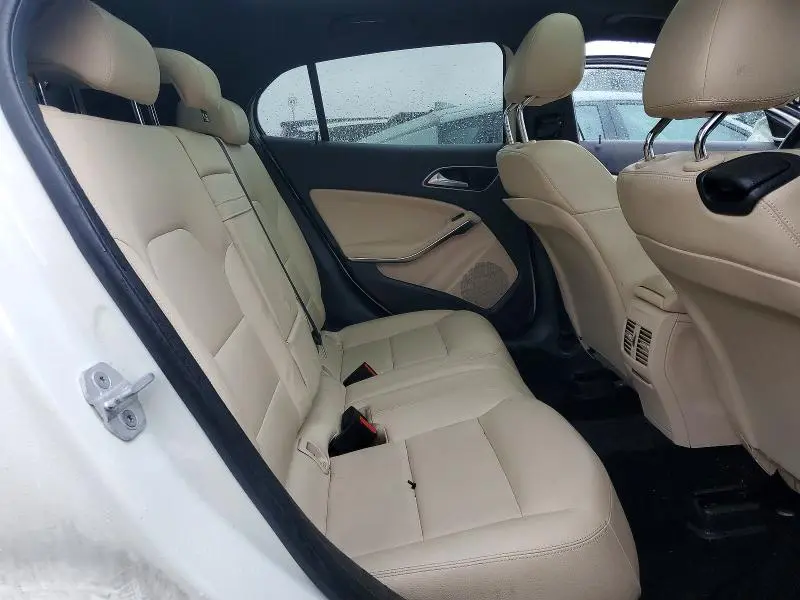 2016 MERCEDES-BENZ GLA 250  